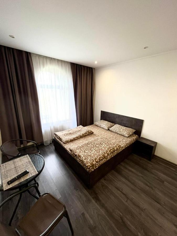 Нові Апартаменти 83 Ivano-Frankivsk Exterior photo