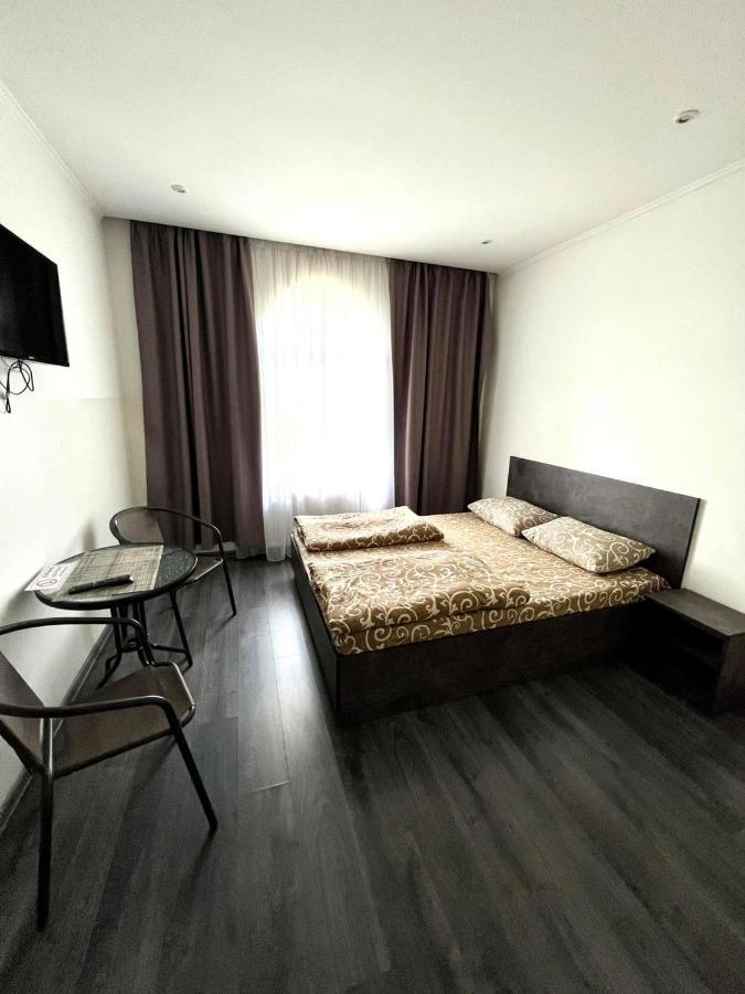 Нові Апартаменти 83 Ivano-Frankivsk Exterior photo
