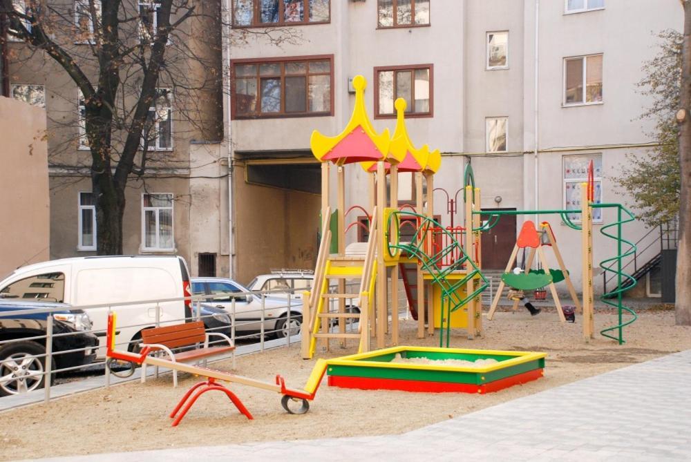 Нові Апартаменти 83 Ivano-Frankivsk Exterior photo